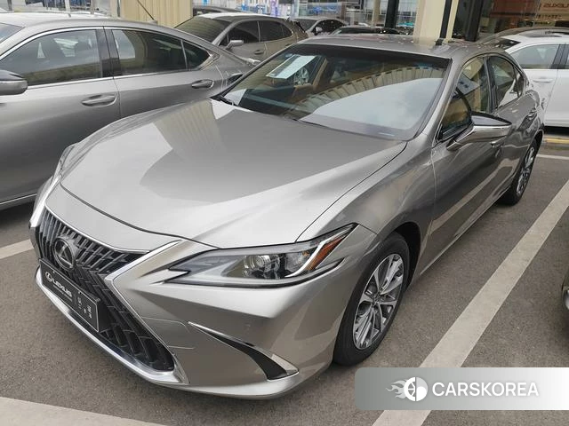 Lexus ES id 4342104 из Китая 11