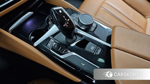 BMW 5 Series (G30) id 3813841 из Кореи 19