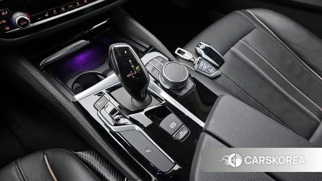 BMW 5 Series (G30) id 3718094 из Кореи 19