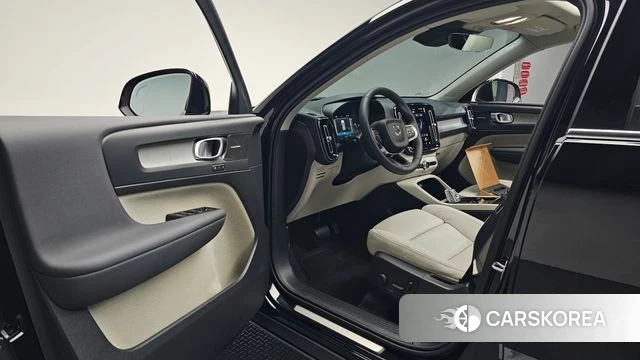 Volvo XC40 id 3909451 из Кореи 19