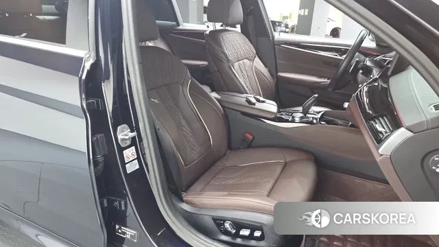 BMW 5 Series (G30) id 3348206 из Кореи 19