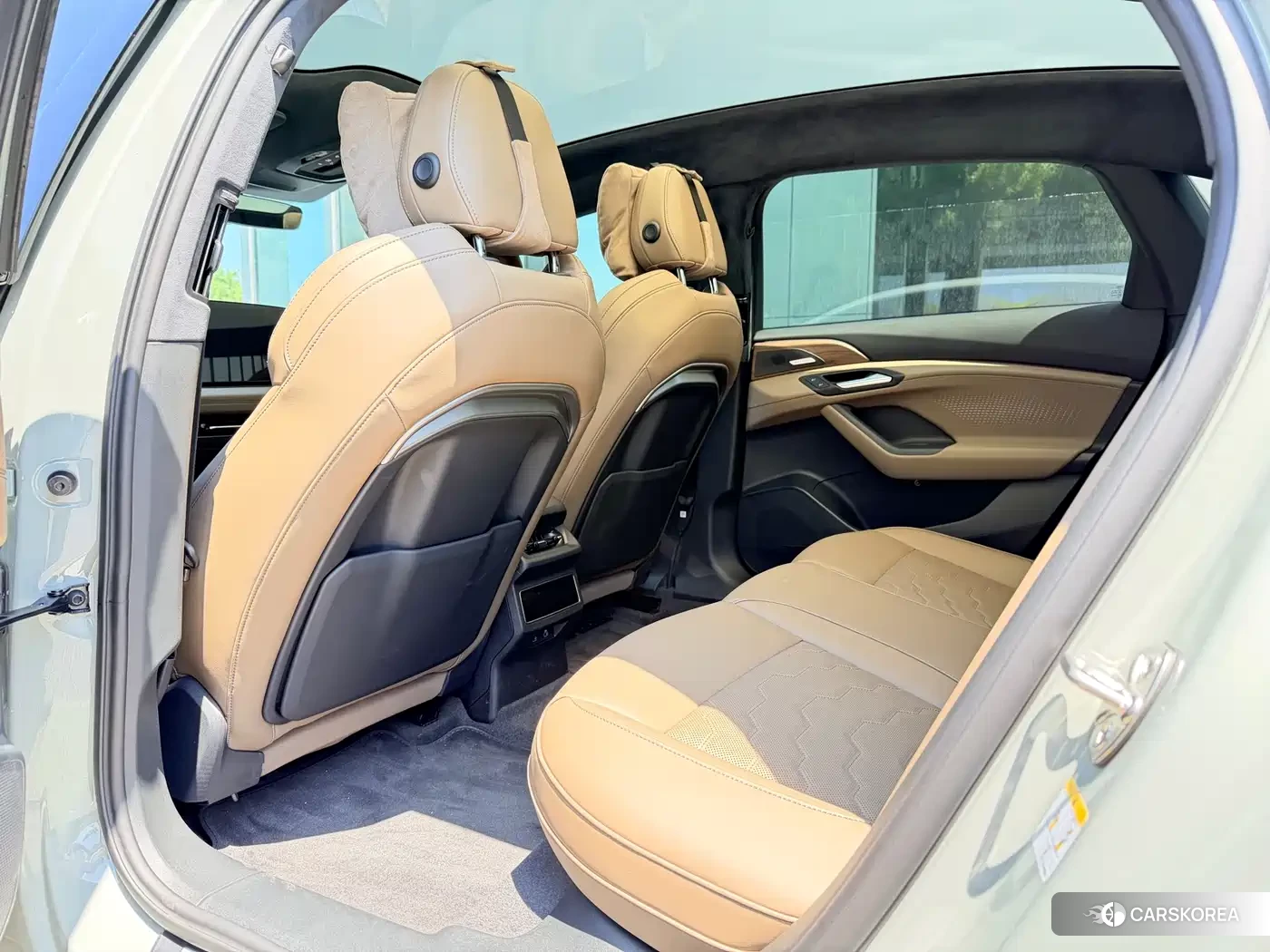 Audi A6L e-tron id 4514213 из Китая 13