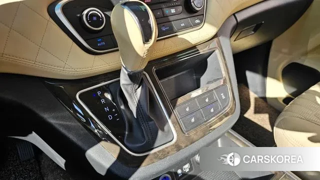 Hyundai The New Grand Starex id 3789130 из Кореи 19