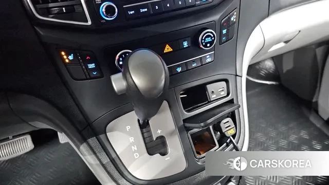 Hyundai The New Grand Starex id 3698534 из Кореи 19