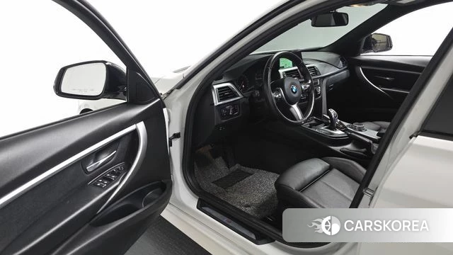 BMW 3 Series (F30) id 4196987 из Кореи 31