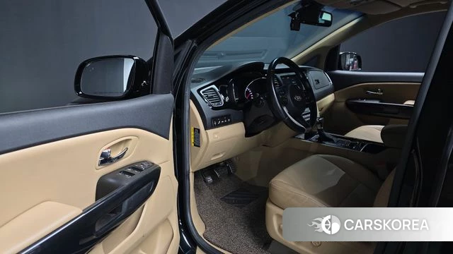 Kia All New Carnival id 4459585 из Кореи 30