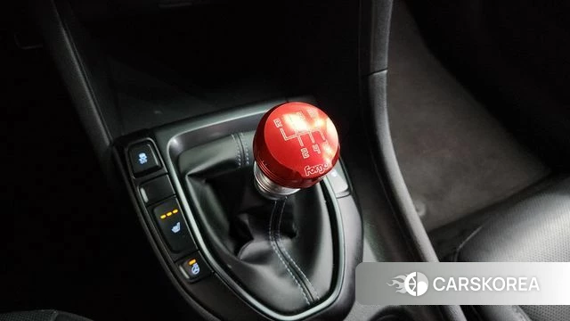 Hyundai Veloster (JS) id 4325404 из Кореи 19