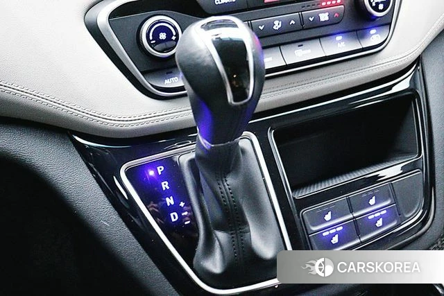 Hyundai The New Grand Starex id 4196959 из Кореи 19