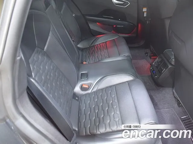 Audi e-Tron GT id 2789033 из Кореи 19