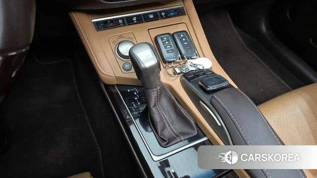 Lexus New ES300h id 4233105 из Кореи 19