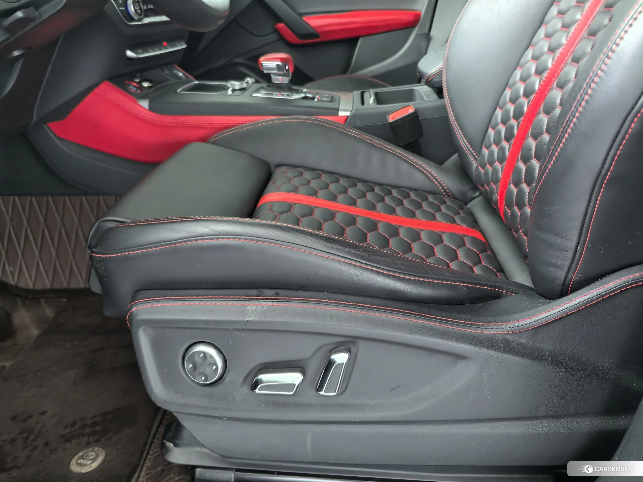 Audi Q5L id 4461450 из Китая 15