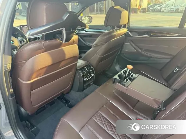 BMW 5 Series (G30) id 3361470 из Кореи 12