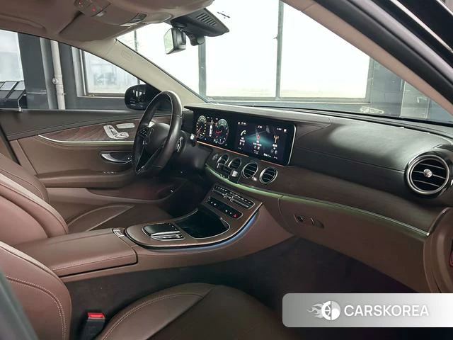 Mercedes-Benz E-class id 4255758 из Китая 16