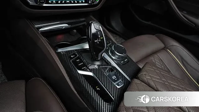 BMW 5 Series (G30) id 3022217 из Кореи 19