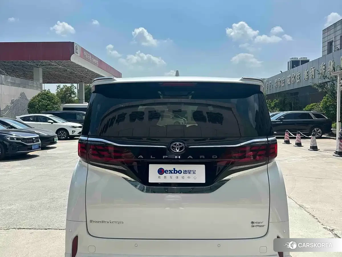 Toyota Elfa id 4628116 из Китая 9