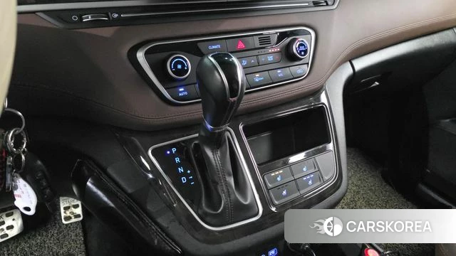 Hyundai The New Grand Starex id 4251421 из Кореи 29