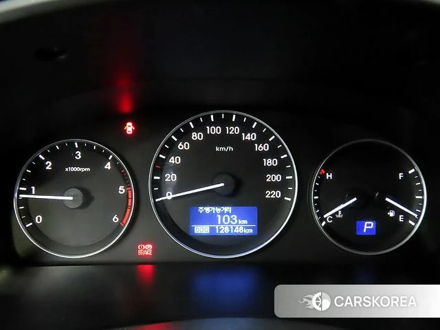 Hyundai The New Grand Starex id 3893382 из Кореи 19