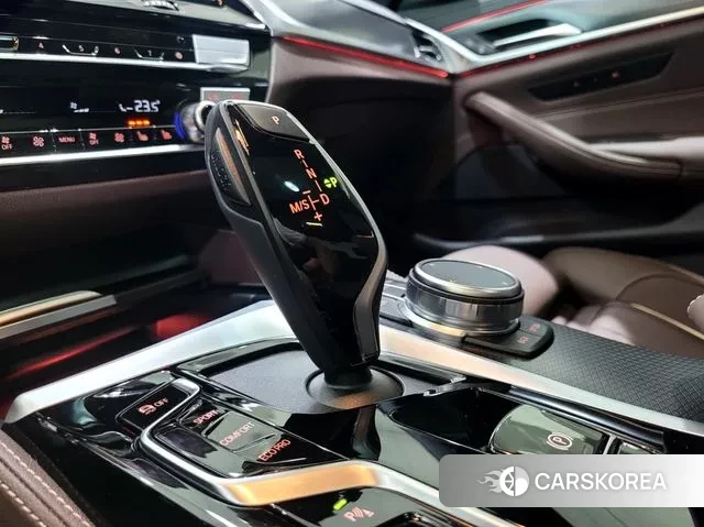 BMW 5 Series (G30) id 2915243 из Кореи 19