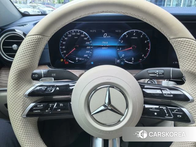 Mercedes-Benz E-class id 4264852 из Китая 18