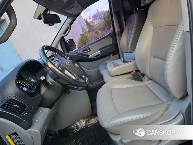 Hyundai The New Grand Starex id 3568290 из Кореи 19