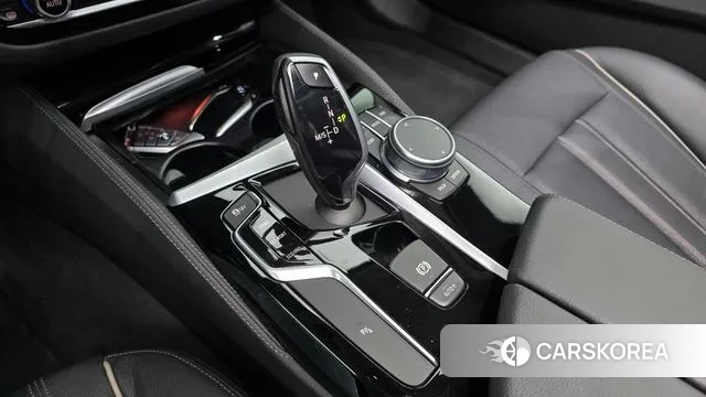 BMW 5 Series (G30) id 2976819 из Кореи 19