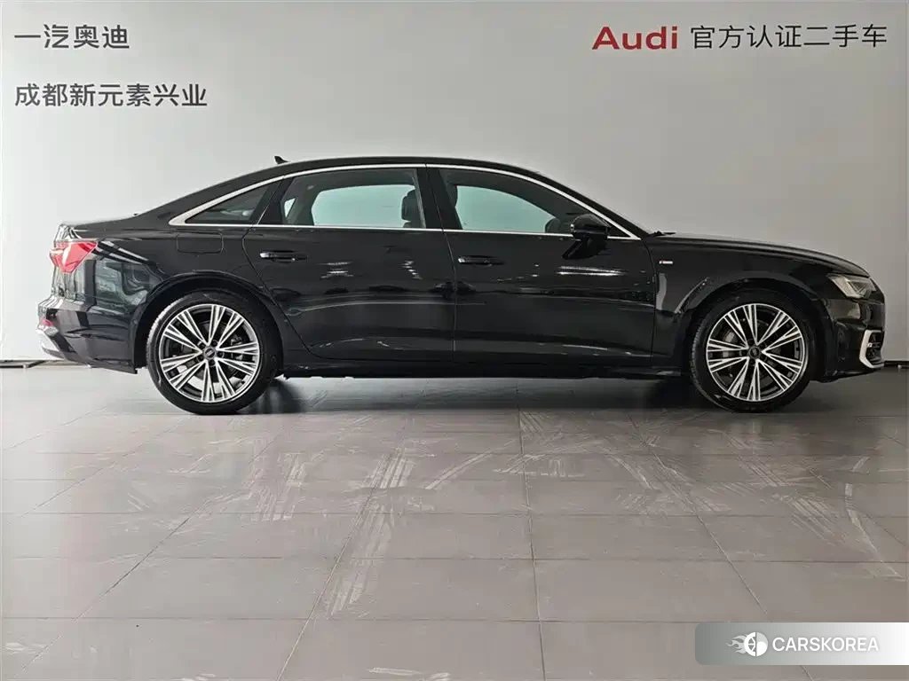 Audi A6L id 4538829 из Китая 15
