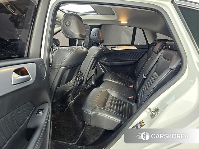 Mercedes-Benz GLE - Class W166 id 3845978 из Кореи 19