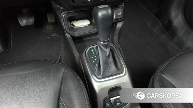 Jeep Renegade id 4525370 из Кореи 31