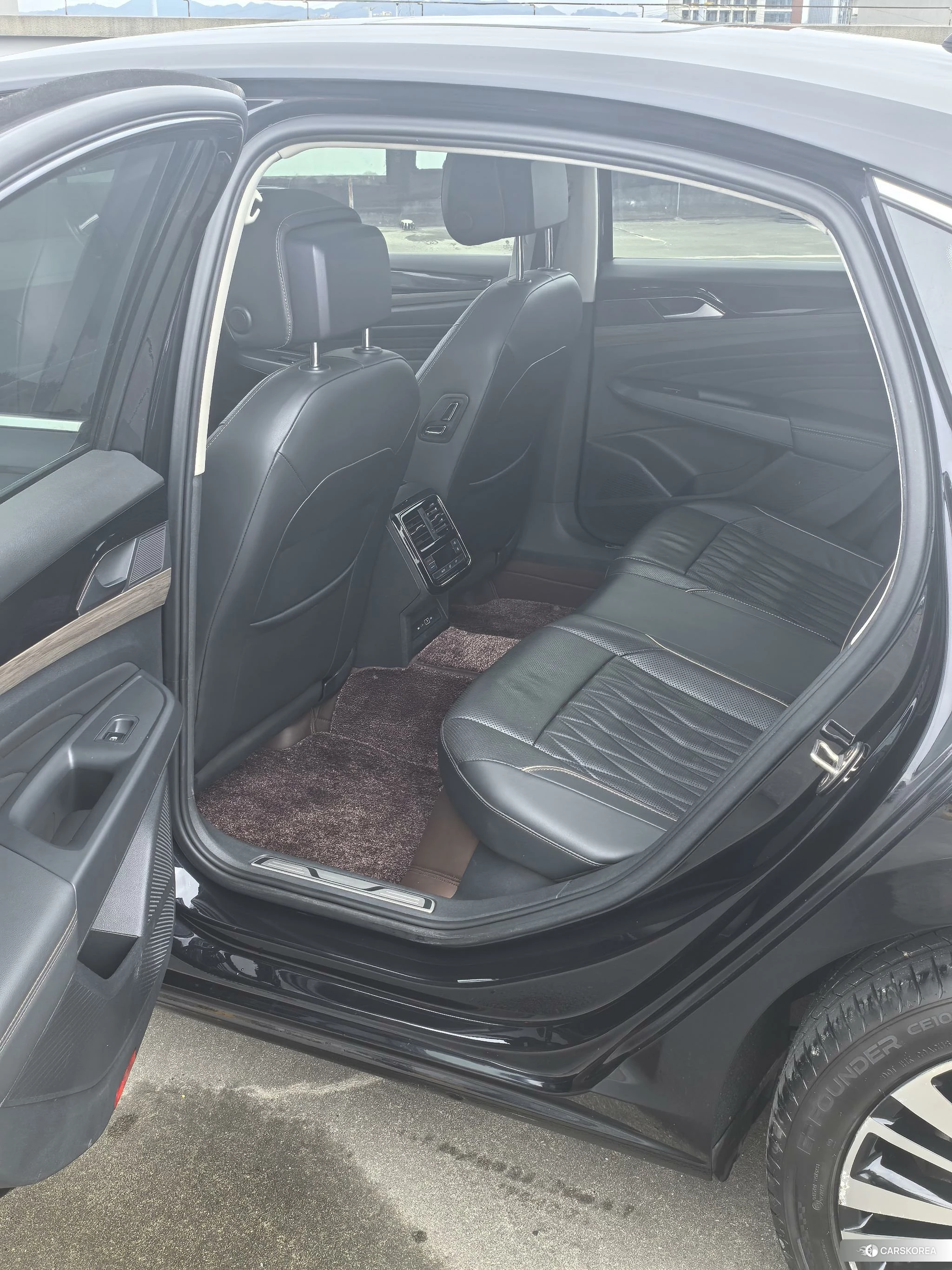 Volkswagen Passat id 4419075 из Китая 19
