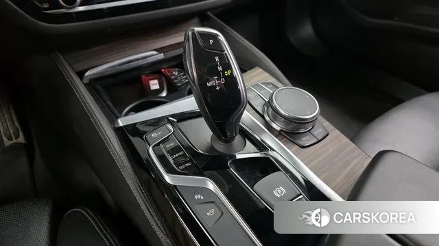 BMW 5 Series (G30) id 3622649 из Кореи 19