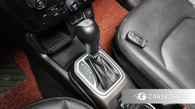 Jeep Renegade id 3955316 из Кореи 19