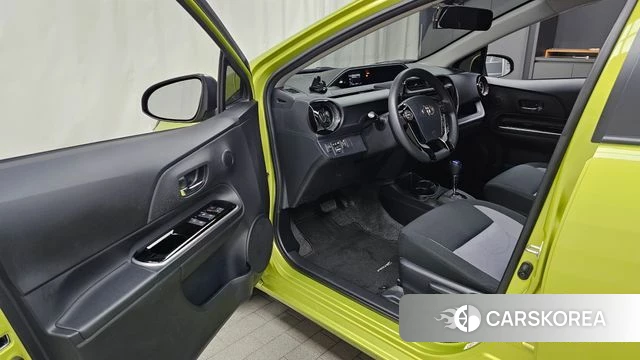Toyota Prius C id 4633184 из Кореи 31