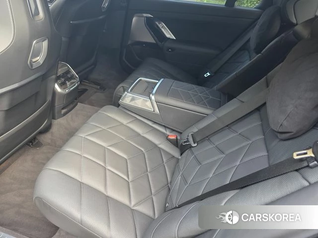 BMW 7 Series (G70) id 4762809 из Кореи 18