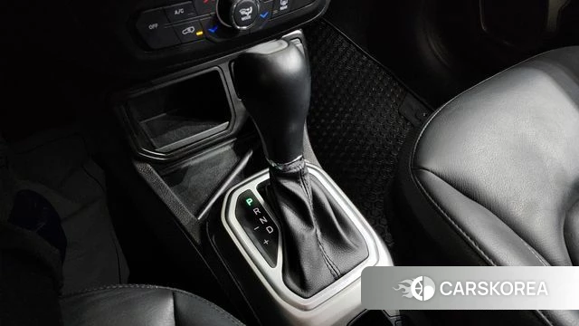 Jeep Renegade id 4188194 из Кореи 19