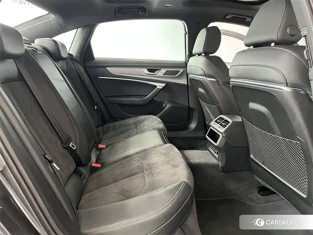 Audi A6L id 4654421 из Китая 12