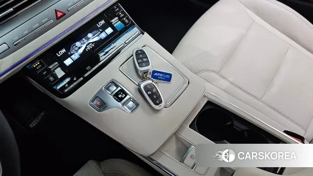 Hyundai The New Grandeur IG id 2975508 из Кореи 19