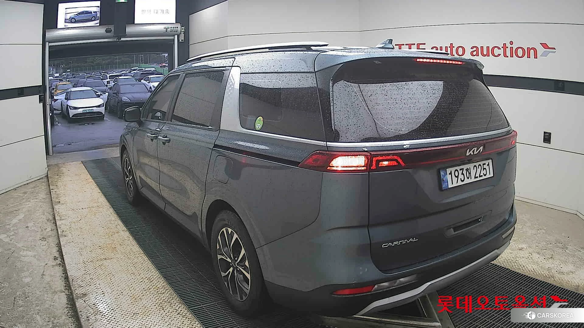 Kia Carnival id 4289435 из Кореи 34