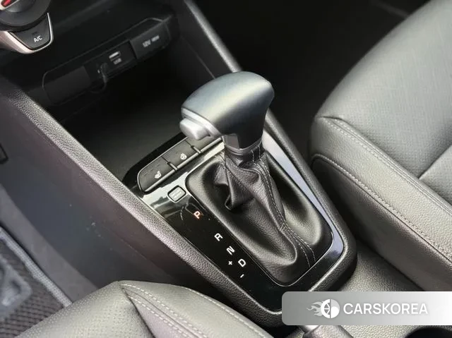 Kia Stonic id 3374771 из Кореи 19