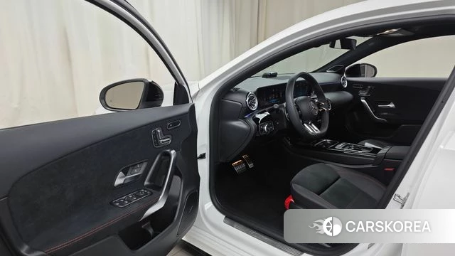 Mercedes-Benz A-Class W177 id 4578577 из Кореи 31