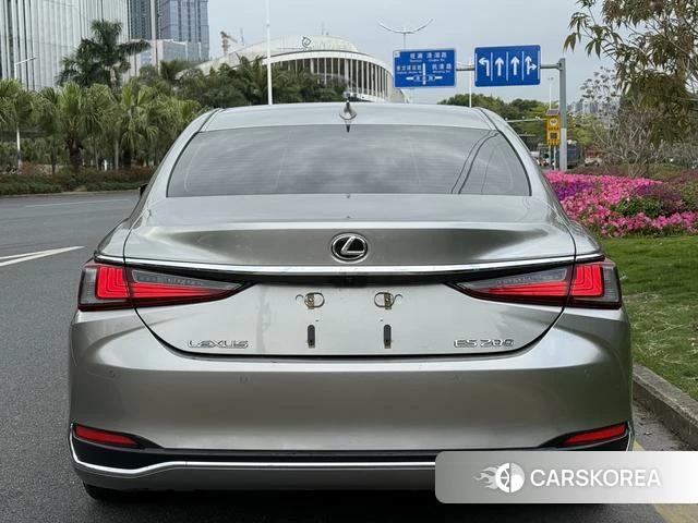 Lexus ES id 4277367 из Китая 13