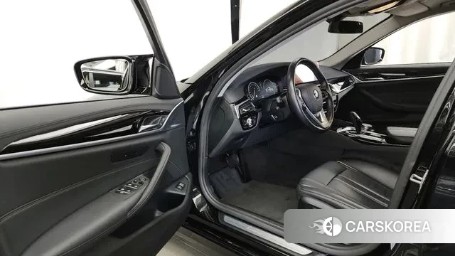 BMW 5 Series (G30) id 3789240 из Кореи 19