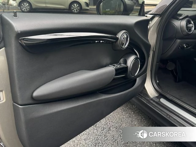 Mini Cooper Convertible id 4350734 из Кореи 13