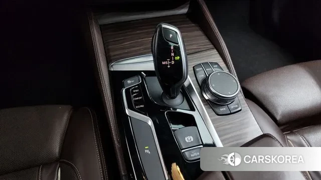 BMW 5 Series (G30) id 3737028 из Кореи 19