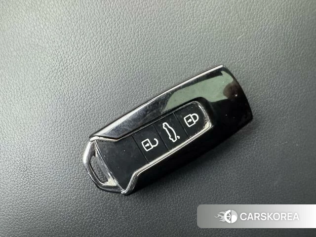 Volkswagen Touareg id 4258589 из Китая 27