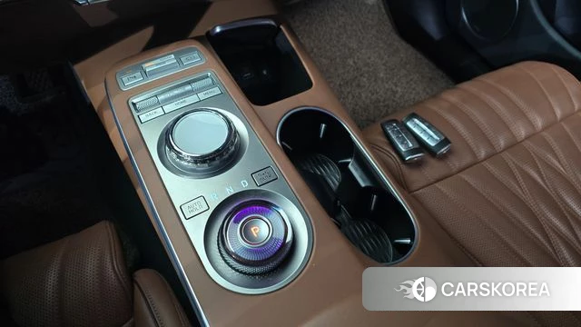 Genesis GV70 id 3915337 из Кореи 19