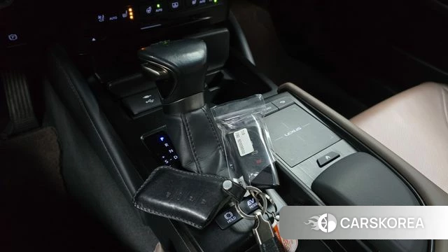 Lexus ES300h 7th generation id 3842868 из Кореи 19