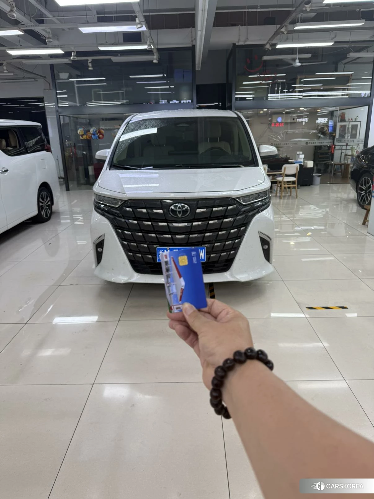 Toyota Elfa id 4452460 из Китая 9