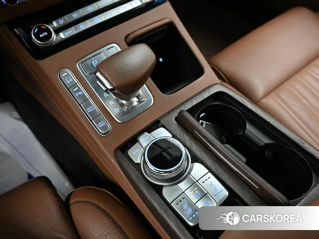 Genesis G90 id 4283949 из Кореи 19