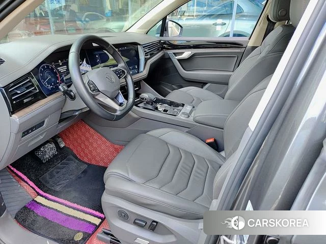 Volkswagen Touareg id 4290618 из Китая 9