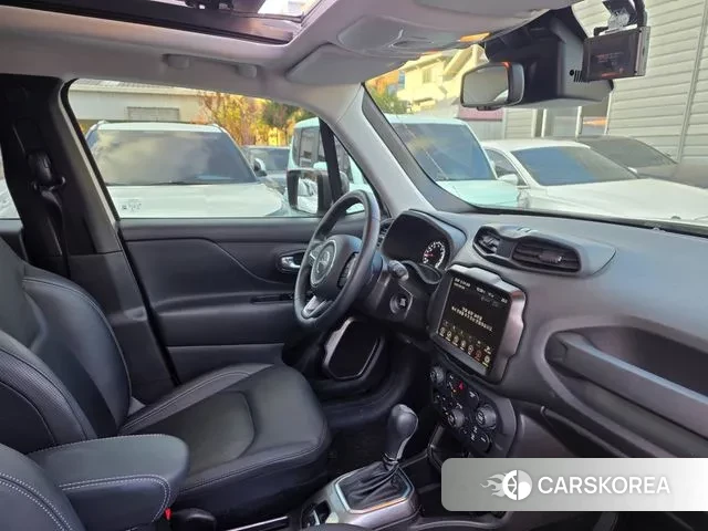 Jeep Renegade id 3395128 из Кореи 18